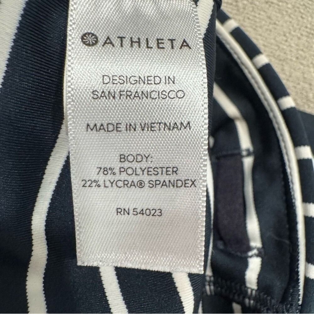 Athleta Stripe‎ Yoga Capri Leggings with Pockets Athletic Wear Size S Petite - Picture 6 of 7